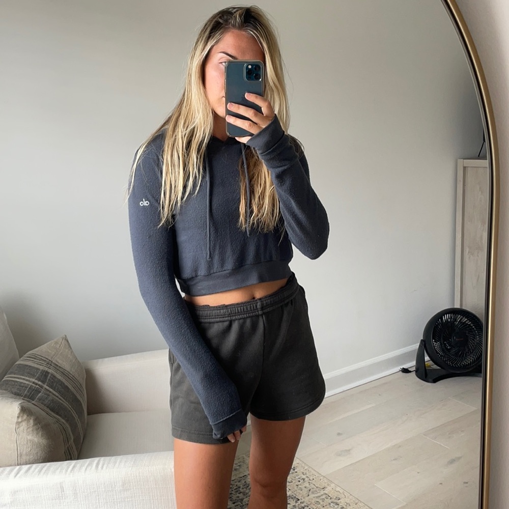 Alo yoga cropped hoodie